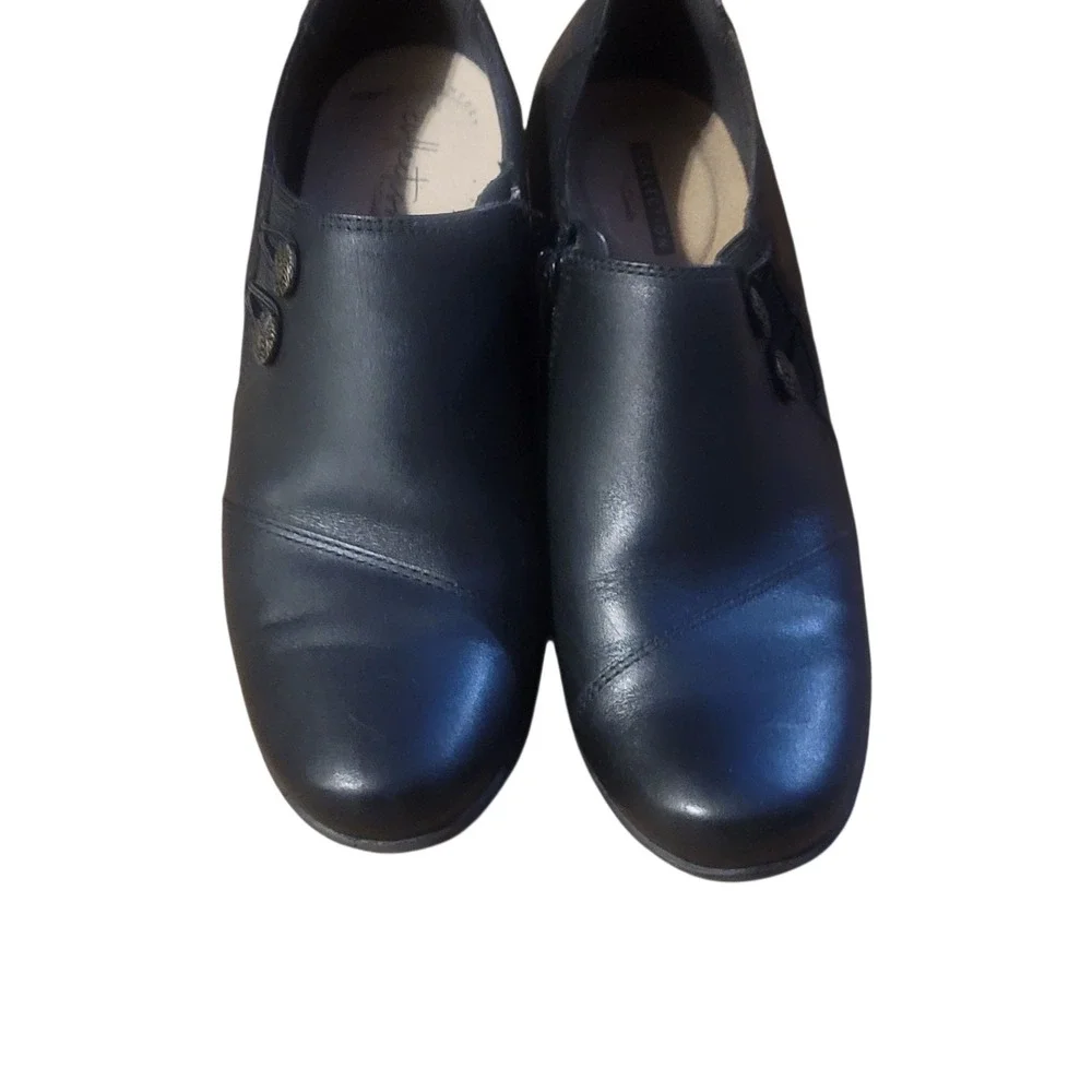 Clarks Collection 8.5 Black Leather Button Zip Ankle Booties Shooties Block Heel
